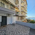 3-Leo\'S Apartments