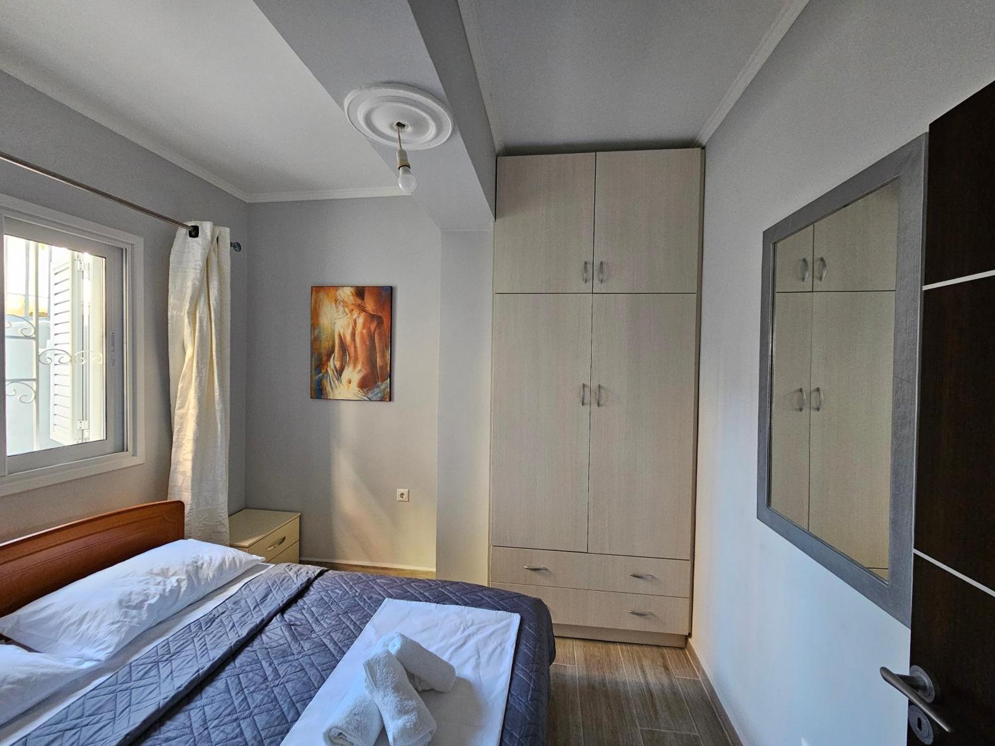 3-leo's * Saranda