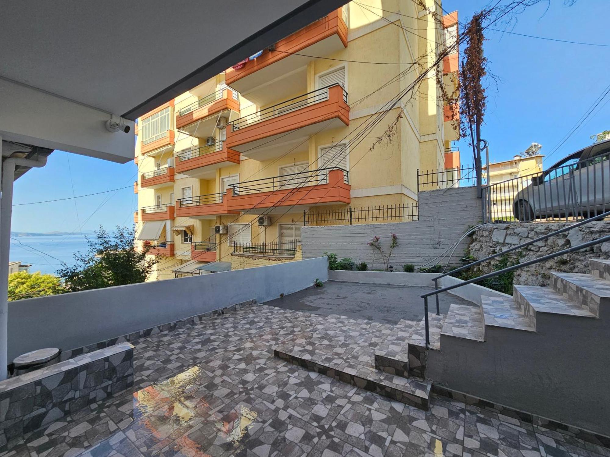 3-leo's Saranda